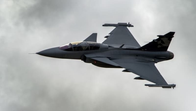 Ein Gripen bei einer Show in der Schweiz (Bild: AFP)