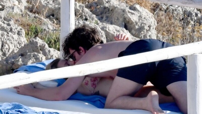 Ellie Goulding und Caspar Jopling im Liebesurlaub auf Capri (Bild: www.PPS.at)