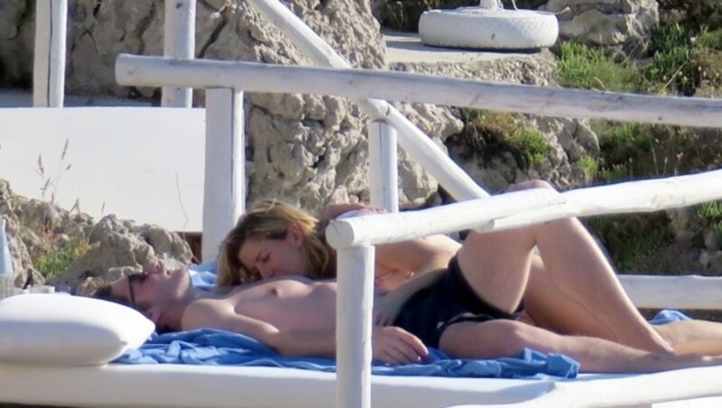 Ellie Goulding und Caspar Jopling im Liebesurlaub auf Capri (Bild: www.PPS.at)