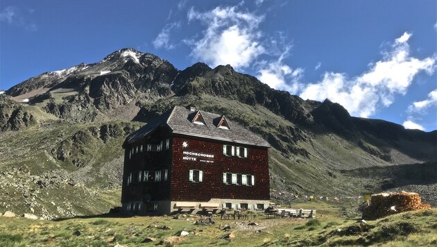Die Schoberhütte mit dem Hochschober im Hintergrund (Bild: Hannes Wallner)