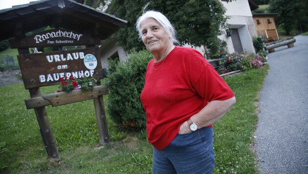 Die 84-jährige Veronika Schachner half bei der Festnahme der Bankomat-Knacker. (Bild: KRONEN ZEITUNG)