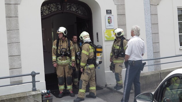 14 Verletzte gab es beim Gas-Alarm mitten in Linz. (Bild: Markus Schütz)