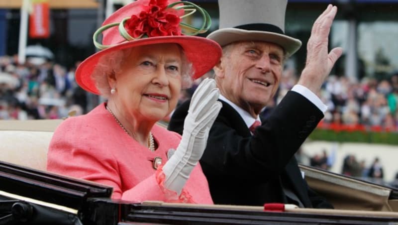 Queen Elizabeth und Prinz Philip (Bild: AP)