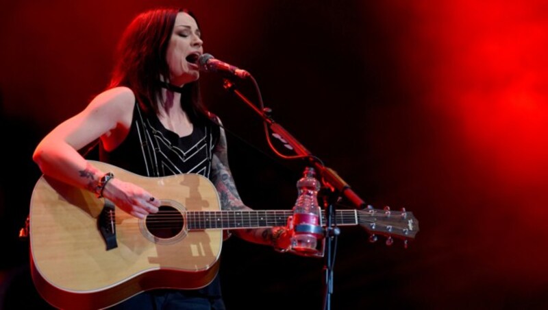 Sängerin Amy Mcdonald am Freitagabend beim 34. Donauinselfest (Bild: APA/HERBERT P. OCZERET)