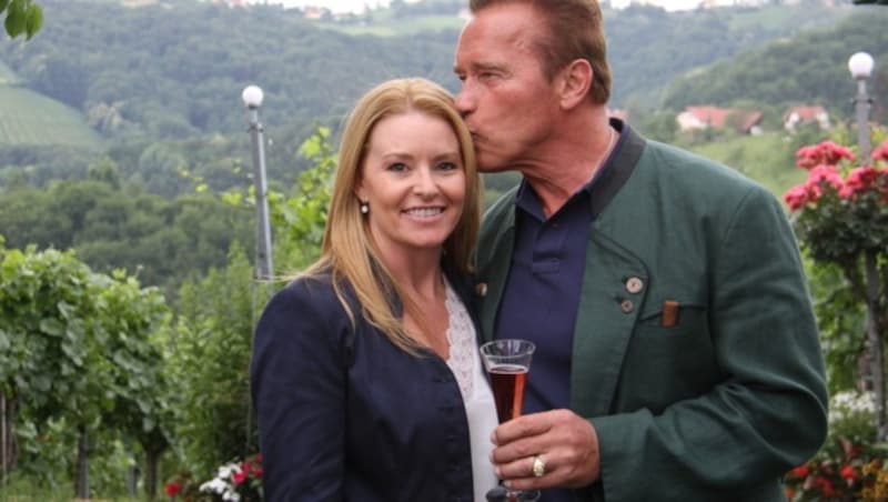 Arnie mit neuem Ring und seiner Heather (Bild: Christian Jauschowetz)