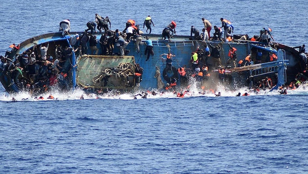Fast wöchentlich gibt es Schreckensmeldungen über Flüchtlingsdramen im Mittelmeer. (Bild: AFP)