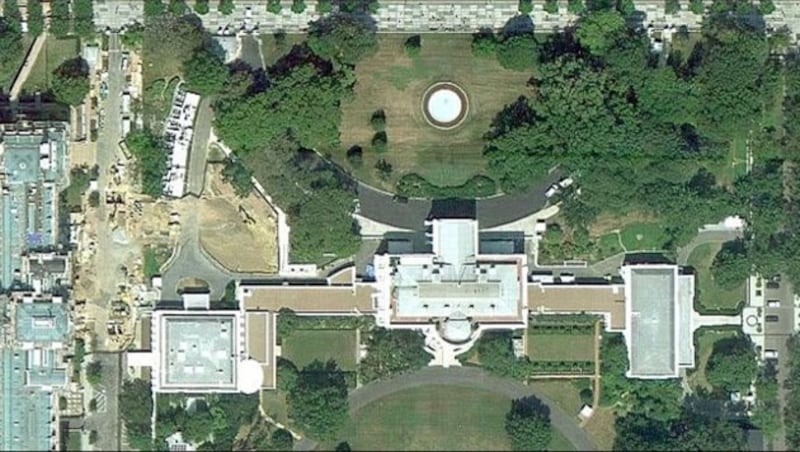 Einer der berühmtesten geheimen Bunker befindet sich unter dem Weißen Haus. (Bild: Screenshot/Google)