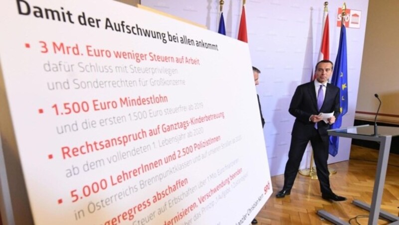 Bundeskanzler Christian Kern bei der Pressekonferenz (Bild: APA/HELMUT FOHRINGER)