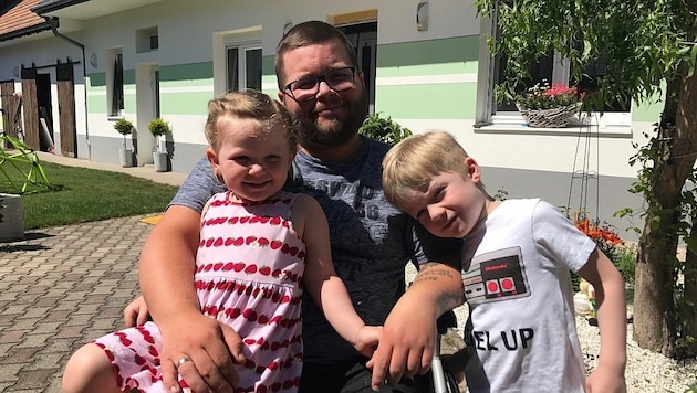Für seine Kinder Pascal (5) und Kristin (3) will Dominik Groschner wieder aktiver werden. (Bild: Christian Schulter)