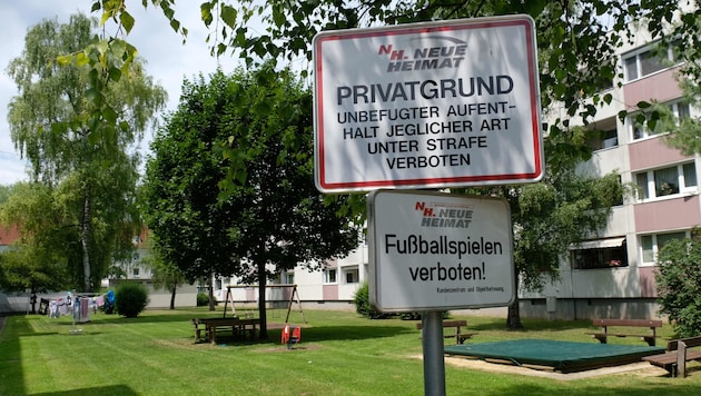 Das Fußballverbot sorgt in zwei Wohnanlagen in Kleinmünchen für sehr viel Aufregung. (Bild: Horst Einder)