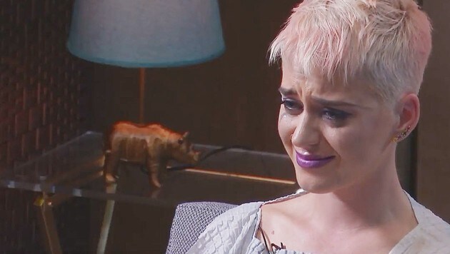 Katy Perry spricht unter Tränen über ihre Suizid-Gedanken. (Bild: YouTube.com)