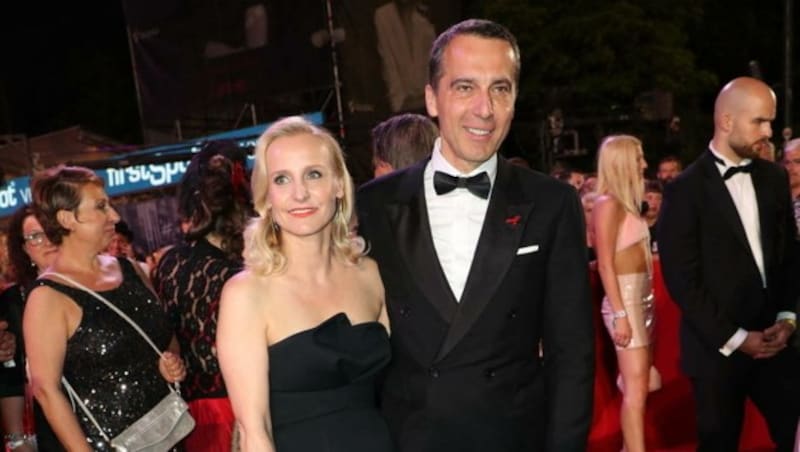 Christian Kern mit Ehefrau Eveline Steinberger (Bild: Starpix/Alexander TUMA)