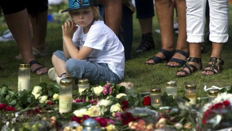 Trauer und Entsetzen herrschte nach den Taten Breiviks in Oslo. (Bild: AFP)