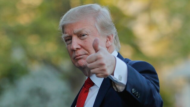 "Good luck" wünscht Präsident Trump dem ehemaligen FBI-Chef Comey. (Bild: AP)