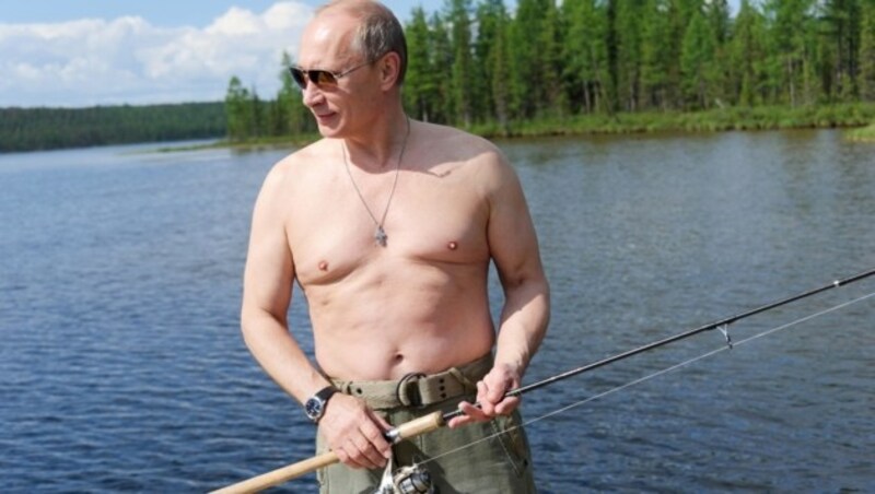 Putin beim Angeln (2013) (Bild: AFP)