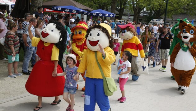 Die große Maskottchenparade am Sonntag (Bild: Uta Rojsek-Wiedergut)