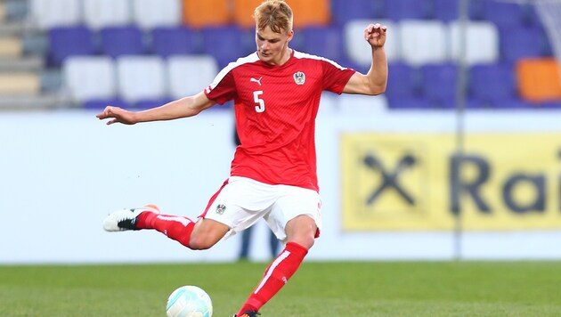 Hier kickt Philipp Lienhart für die österreichische U21. (Bild: GEPA pictures/ Ch. Kelemen)