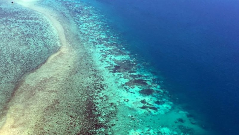 Das Great Barrier Reef vor Australien aus der Luft (Bild: ARC Center of Excellence/James Kerry)