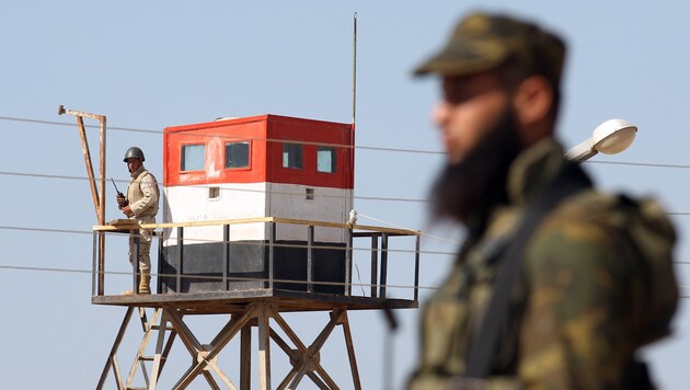 Soldaten an der Grenze zum Gaza-Streifen (Bild: AFP/Said Khatib)
