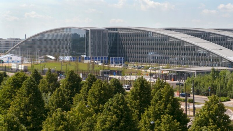 Das neue NATO-Hauptquartier ist noch nicht ganz bezugsfertig. (Bild: AFP)