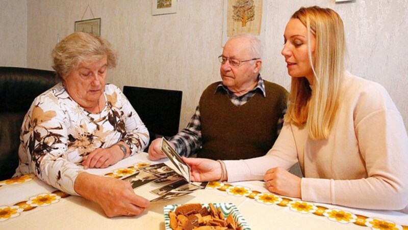 Beim "Krone"-Interview mit Redakteurin Brigitte Quint (Bild: Martin A. Jöchl)