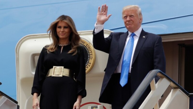 Melania und Donald Trump bei der Ankunft in Riad (Bild: Associated Press)