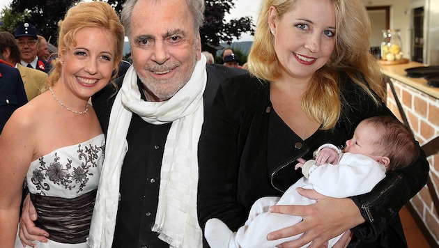 Nach dem Tod von Maximilian Schell ist Iva mit Töchterchen Viktoria wieder glücklich. (Bild: babirad, toppress)