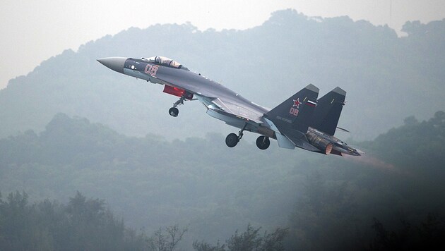 Ein chinesischer Suchoi-Kampfjet (Bild: AFP)