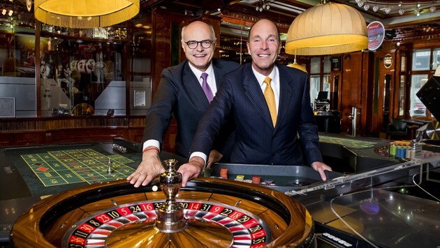Karl Stoss (li.) geht - Alexander Labak wird neuer Generaldirektor der Casinos Austria. (Bild: Casinos Austria)