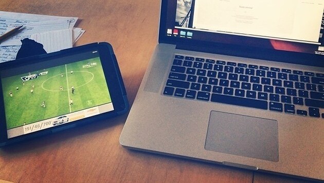 Illegale Fußball-Streams können Handy, Tablet und Laptop gleichermaßen infizieren. (Bild: flickr.com/Dave Taylor)