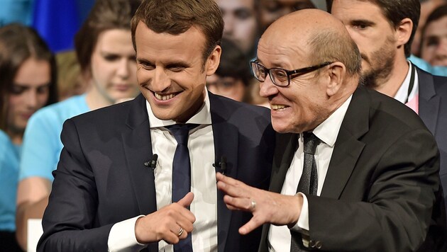 Le Drian (rechts) und Macron (Bild: AFP/Jean-Sebastien Evrard)