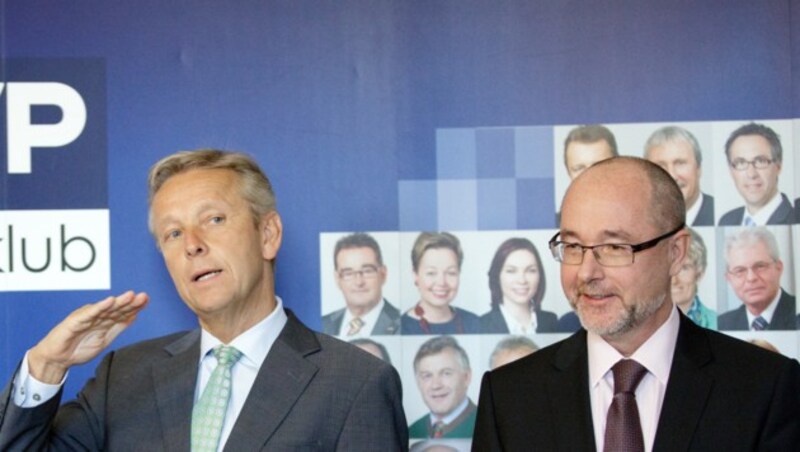 Christoph Vavrik (rechts) mit dem ehemaligen ÖVP-Klubobmann Reinhold Lopatka (Bild: APA/GEORG HOCHMUTH)