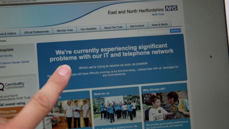 Auch das britische Gesundheitswesen wurde Opfer der Cyberattacke. (Bild: AFP)