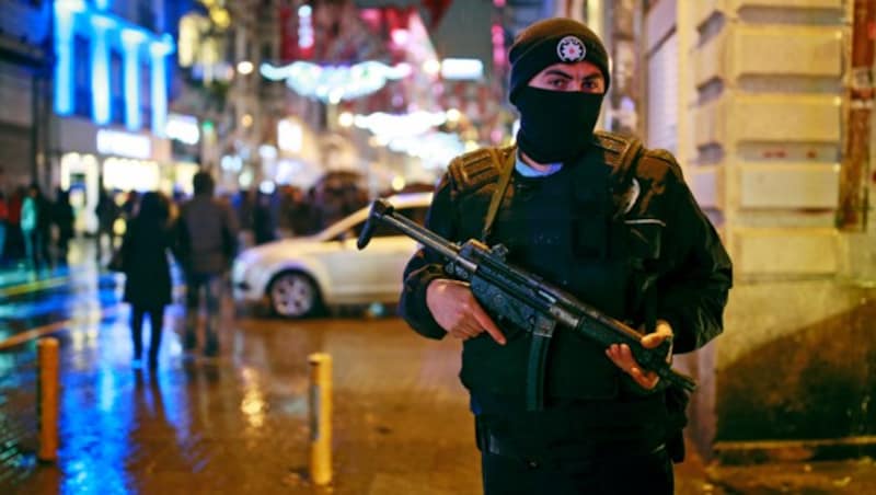 Beim Anschlag in der Silvesternacht 2017 starben 39 Menschen. (Bild: AP)