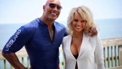 Pamela Anderson übernimmt eine Rolle im "Baywatch"-Kinofilm von Dwayne Johnson. (Bild: instagram.com/therock)