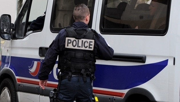 Polizei in Frankreich (Symbolfoto) (Bild: APA/AFP/Jean-Pierre Clatot)