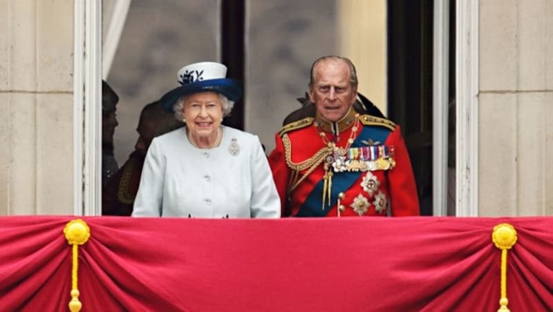 Queen Elizabeth und Prinz Philip (Bild: LEON NEAL/AFP/picturedesk.com)