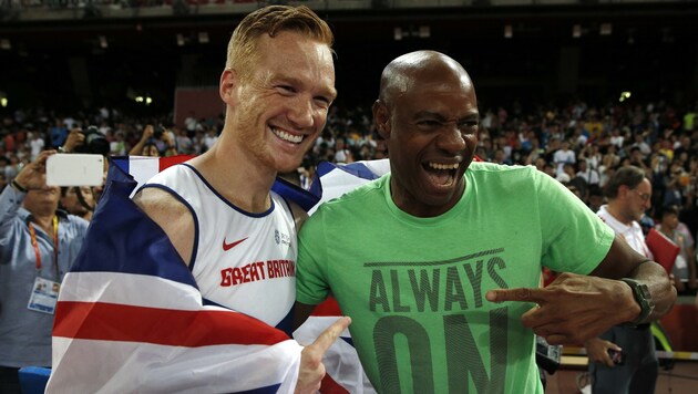 Mike Powell (rechts) mit Greg Rutherford (Bild: AFP)