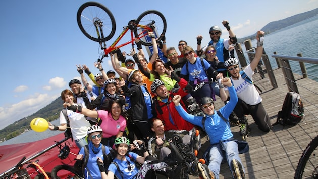 Eine Gruppe Biker und Skater reiste extra aus Italien an, um bei dem Spektakel teilzunehmen. (Bild: Uta Rojsek-Wiedergut)