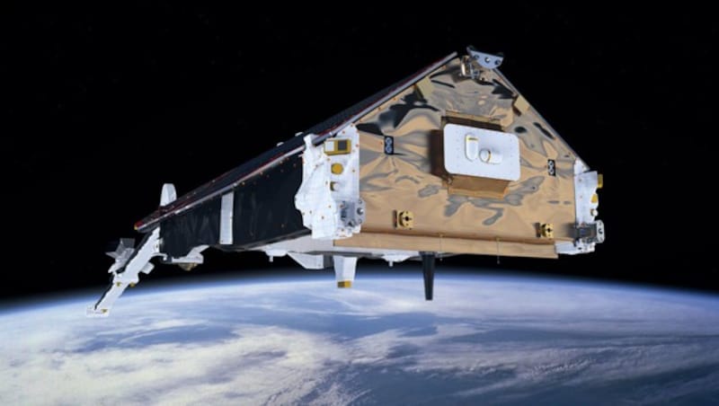 „Swarm“-Satelliten im Erdorbit (Bild: ESA/ATG Medialab)