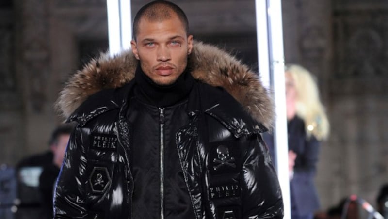 Jeremy Meeks am Catwalk (Bild: AP)