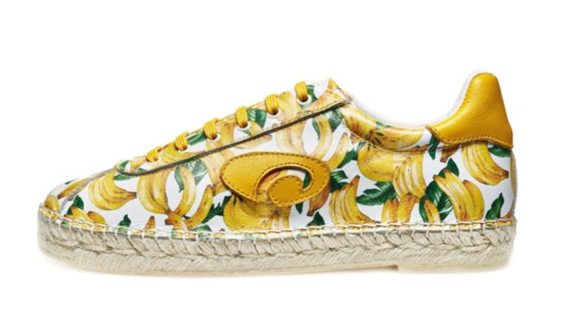 Sneaker mit Bananenprint (Bild: Salamander)