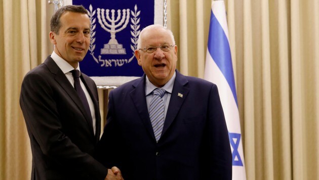 Christian Kern mit Israels Präsident Reuven Rivlin (Bild: AFP/Gali Tibbon)