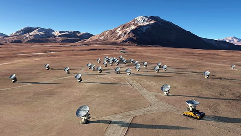 The ALMA observatory of the European Southern Observatory ESO in Chile (Bild: ESO/L. Calçada, NAOJ/NRAO)