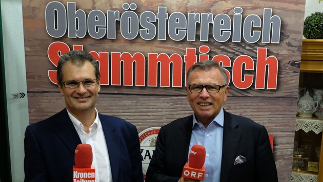 "OÖ-Krone"-Chefredakteur Harald Kalcher (li.) und Reinhard Waldenberger (ORF OÖ) laden wieder ein. (Bild: Chris Koller)