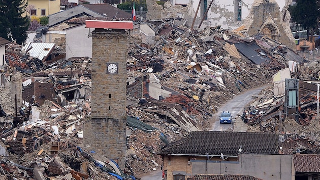 In Amatrice werden die Wiederaufbauarbeiten noch lange andauern. (Bild: AFP)