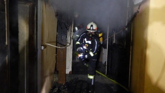 Durch Flammen und Rauch wurde das Innere des Gebäudes erheblich beschädigt. (Bild: FF Freistadt)
