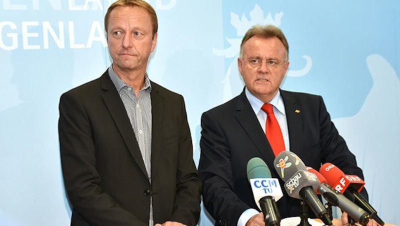 Landeschef Niessl (SP) und sein Stellvertreter Tschürtz (FP) (Bild: APA/CHRISTIAN GMASZ)