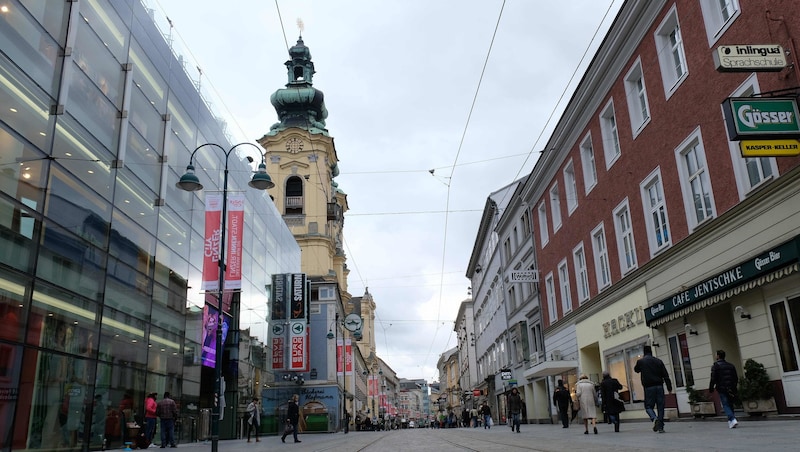 Die Landstraße ist die Lebensader in der Linzer City. Alle Kandidaten haben ihre Vorstellungen, wie sie belebt werden kann.  (Bild: Horst Einöder)