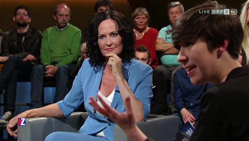 Showdown auf der ORF-Bühne: Eva Glawischnig, Flora Petrik (re.) (Bild: Screenshot ORF)